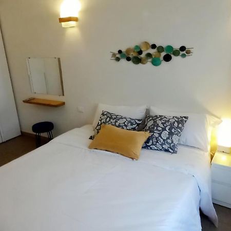 Charming & Spacious Florentine Home Just Two Mins From Tram Stop Florens Exteriör bild