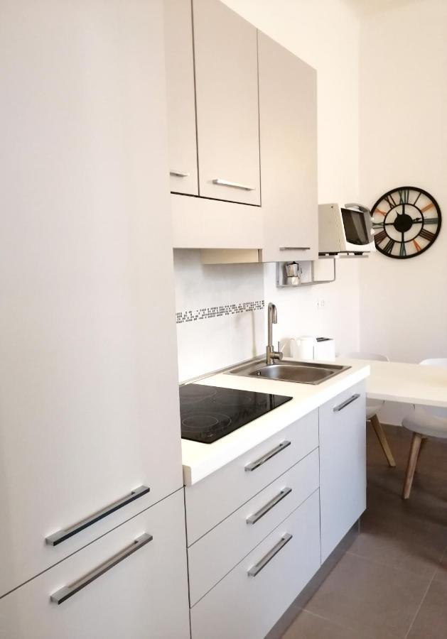 Charming & Spacious Florentine Home Just Two Mins From Tram Stop Florens Exteriör bild
