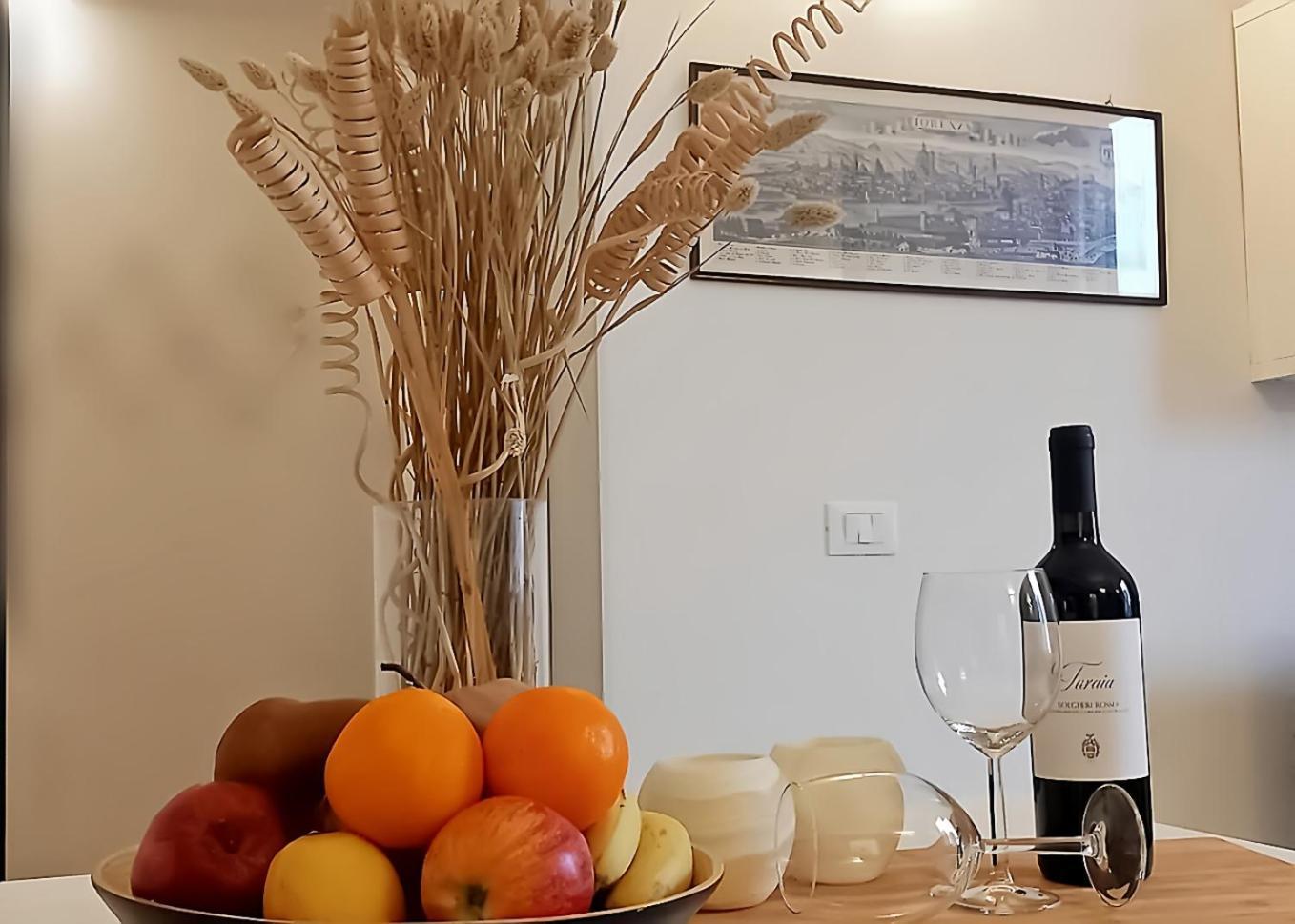 Charming & Spacious Florentine Home Just Two Mins From Tram Stop Florens Exteriör bild