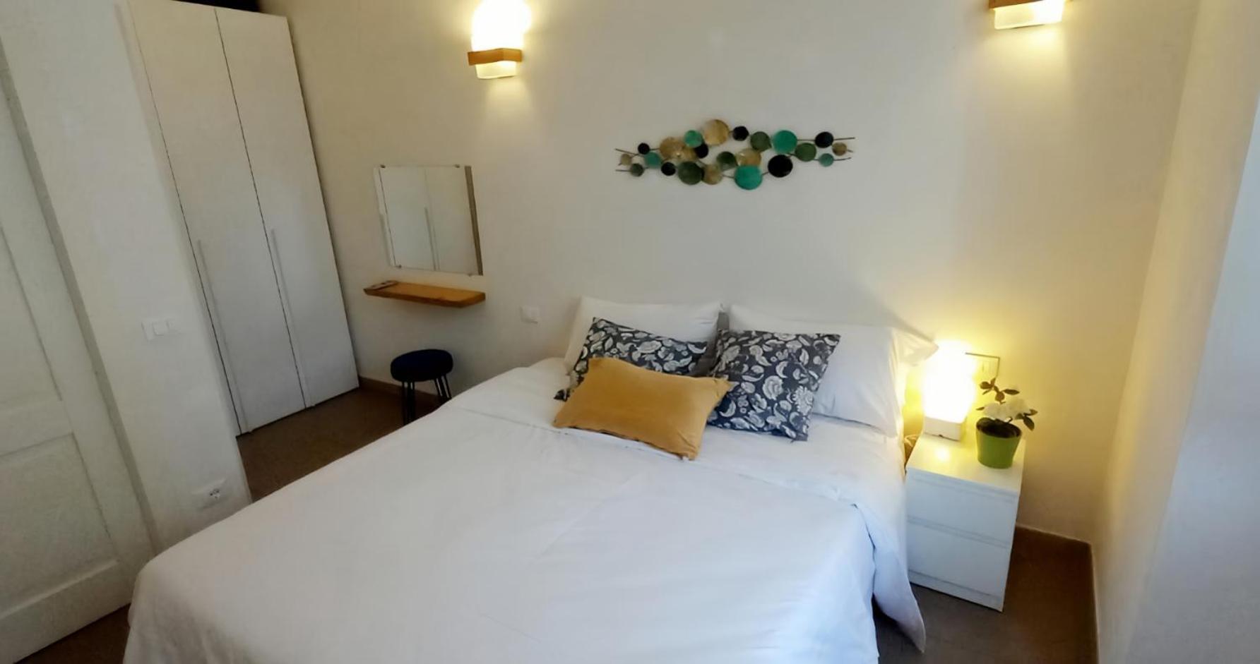 Charming & Spacious Florentine Home Just Two Mins From Tram Stop Florens Exteriör bild