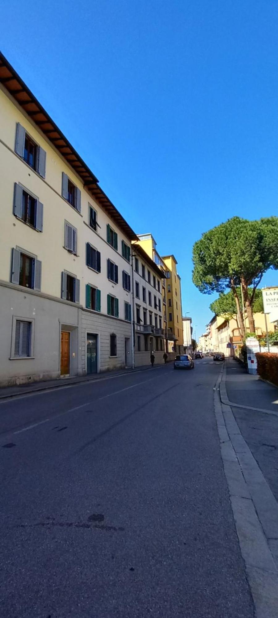 Charming & Spacious Florentine Home Just Two Mins From Tram Stop Florens Exteriör bild